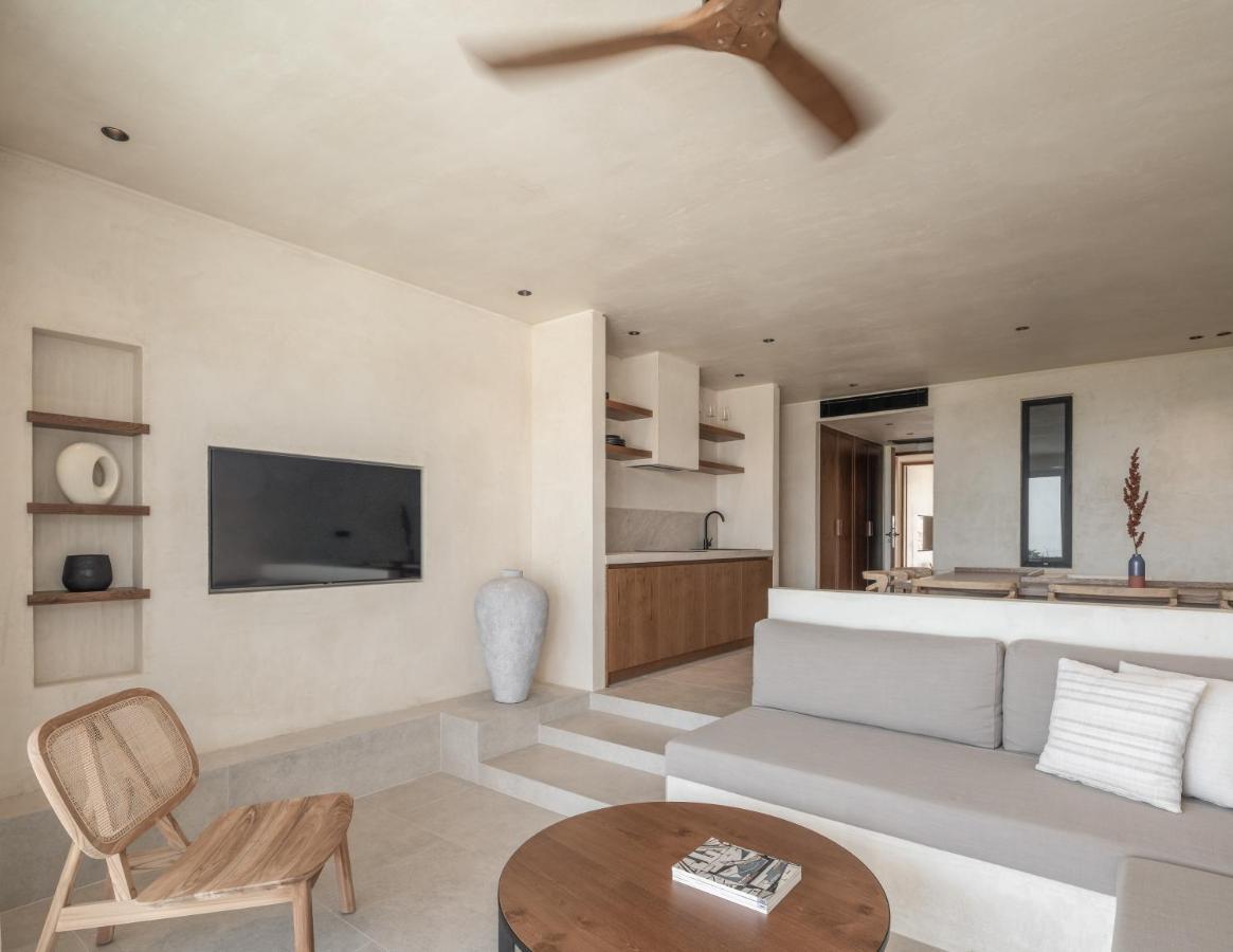 Seven Rocks Aparthotel Paliouri Exterior photo