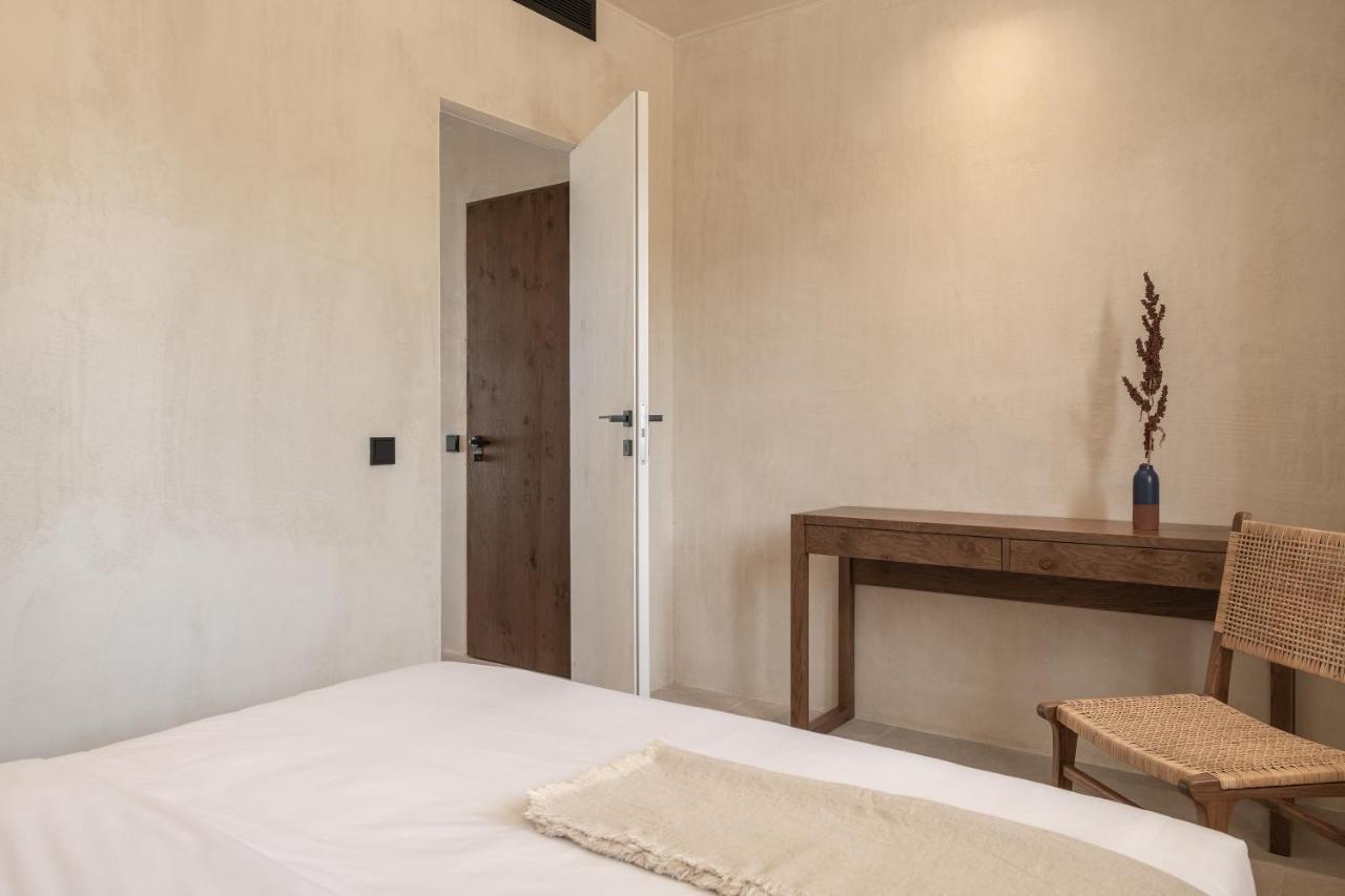 Seven Rocks Aparthotel Paliouri Exterior photo
